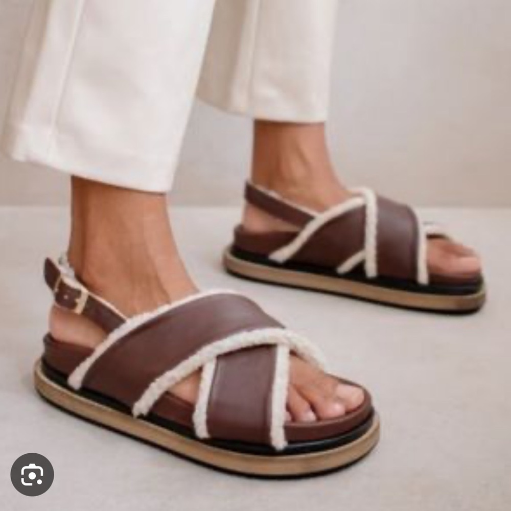 ALOHAS MARSHMALLOW FAUX FUR SANDALS